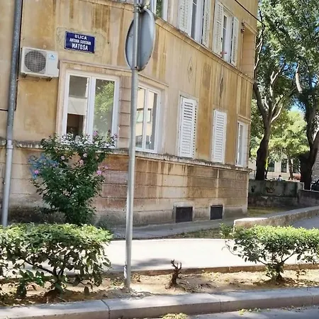 Apartment Dalmatian In The Center *